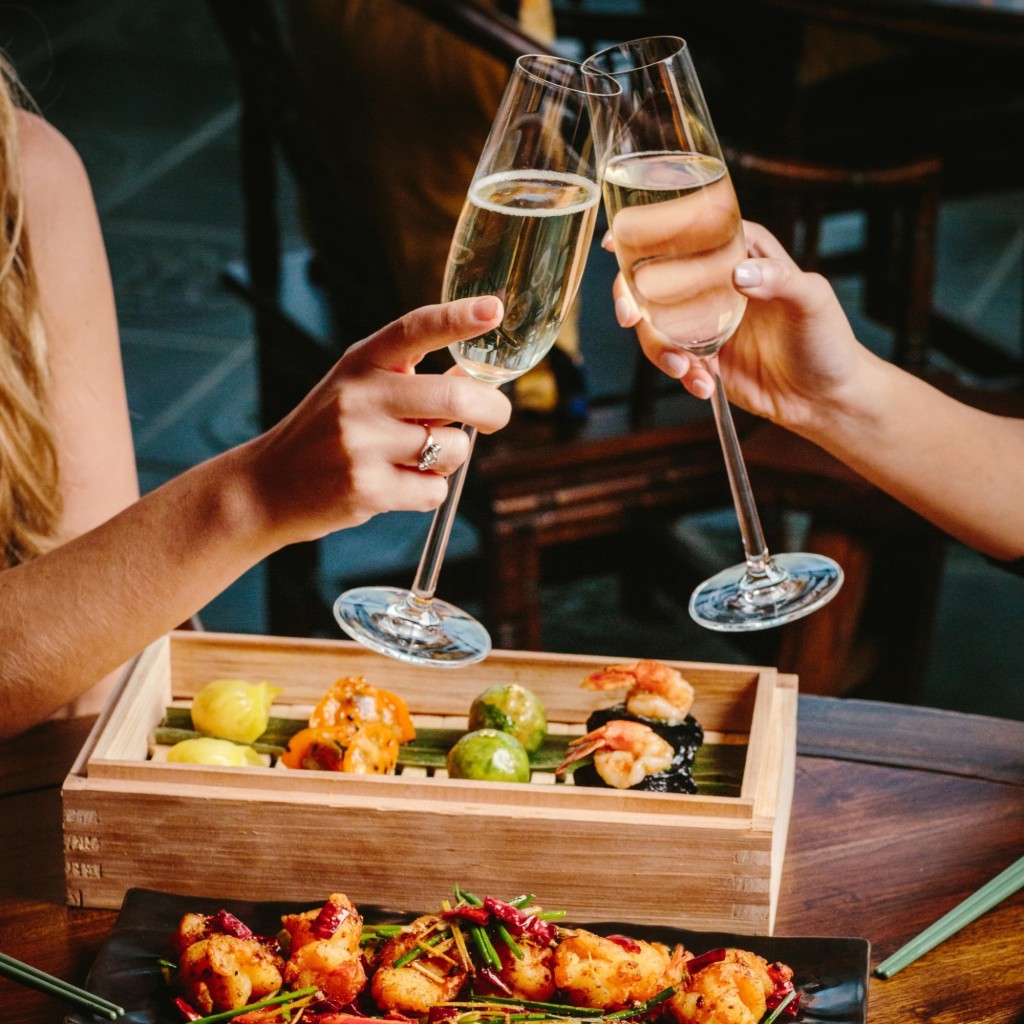 Champagne and Japanese food 