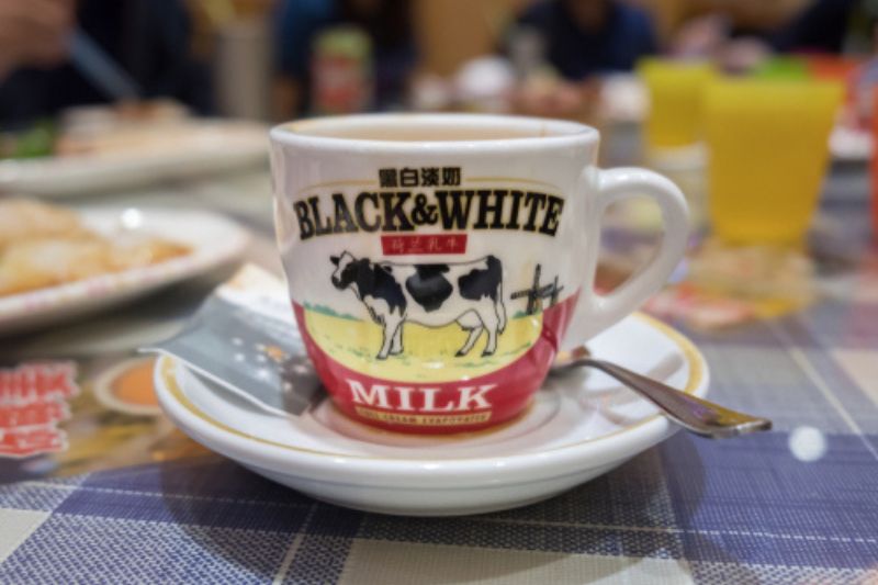 Black & White Milk Tea