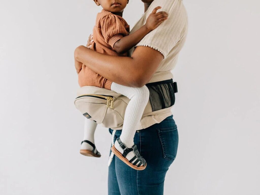 Tushbaby hip seat carrier